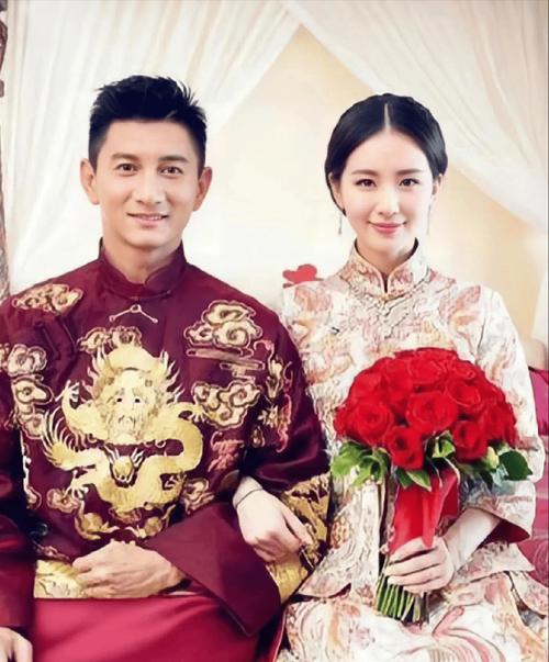 澳门资料百科:吴奇隆戴婚戒录综艺
